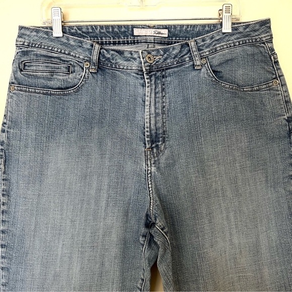 Chico’s Platinum High Rise Bootcut denim jeans straight leg High Rise  size 2.5 - Picture 5 of 14